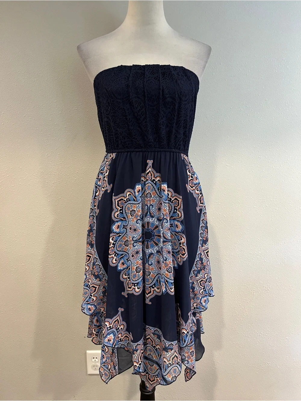 Maurice’s Strapless Navy‎ Blue Medallion Print Dress size small